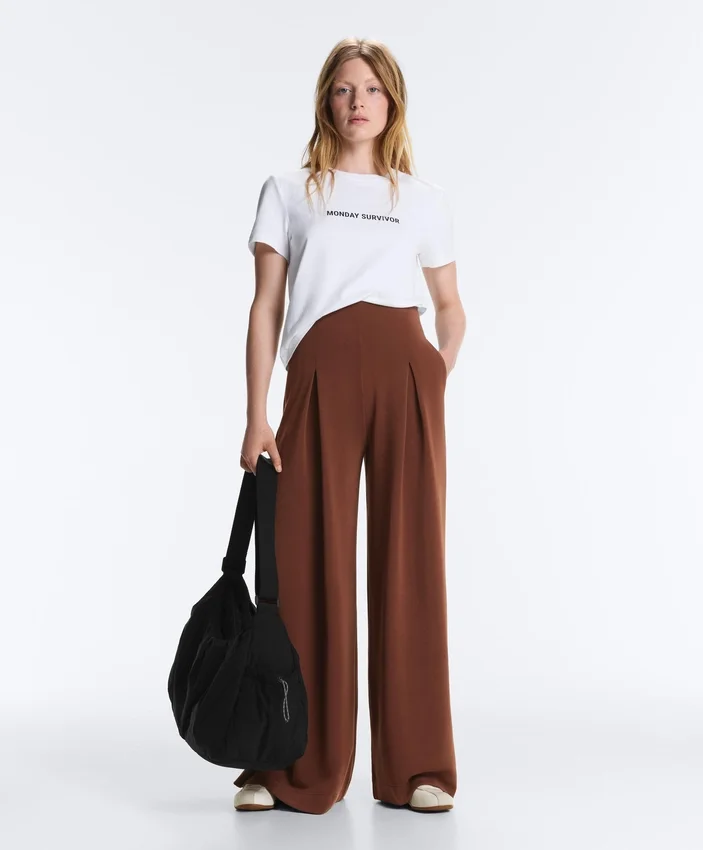Pantaloni lunghi in modal Soft Touch con dettaglio a pieghe Pantaloni lunghi in modal Soft Touch con dettaglio a pieghe