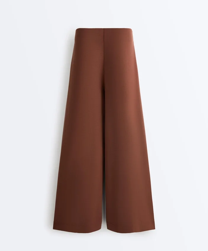 Pantaloni lunghi in modal Soft Touch con dettaglio a pieghe Pantaloni lunghi in modal Soft Touch con dettaglio a pieghe
