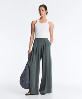Pantaloni morbidi con vita plissettata in misto modal