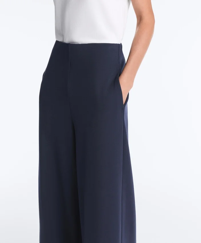 Pantaloni Soft Touch in modal morbido al tatto con dettagli a righe marinare Pantaloni Soft Touch in modal morbido al tatto con dettagli a righe marinare