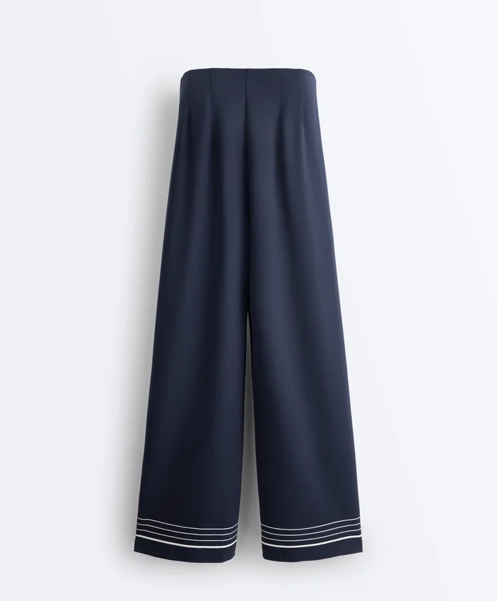 Pantaloni Soft Touch in modal morbido al tatto con dettagli a righe marinare Pantaloni Soft Touch in modal morbido al tatto con dettagli a righe marinare