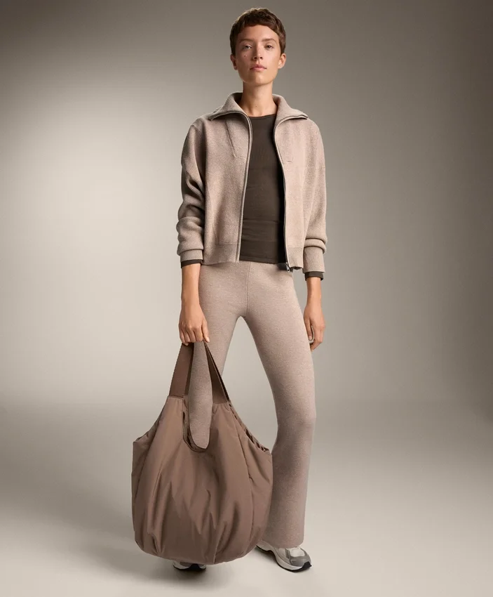 Pantaloni svasati in maglia Pantaloni svasati in maglia