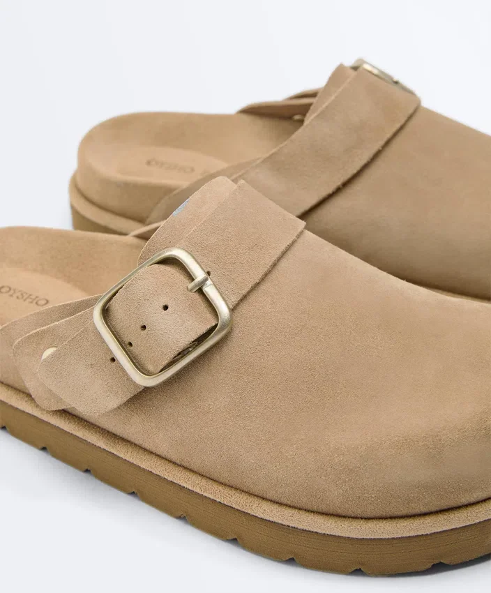 Sabot in pelle crosta con fibbia Sabot in pelle crosta con fibbia