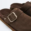 Sabot in pelle crosta con fibbia Sabot in pelle crosta con fibbia