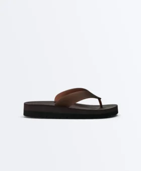 Sandali da spiaggia con zeppa