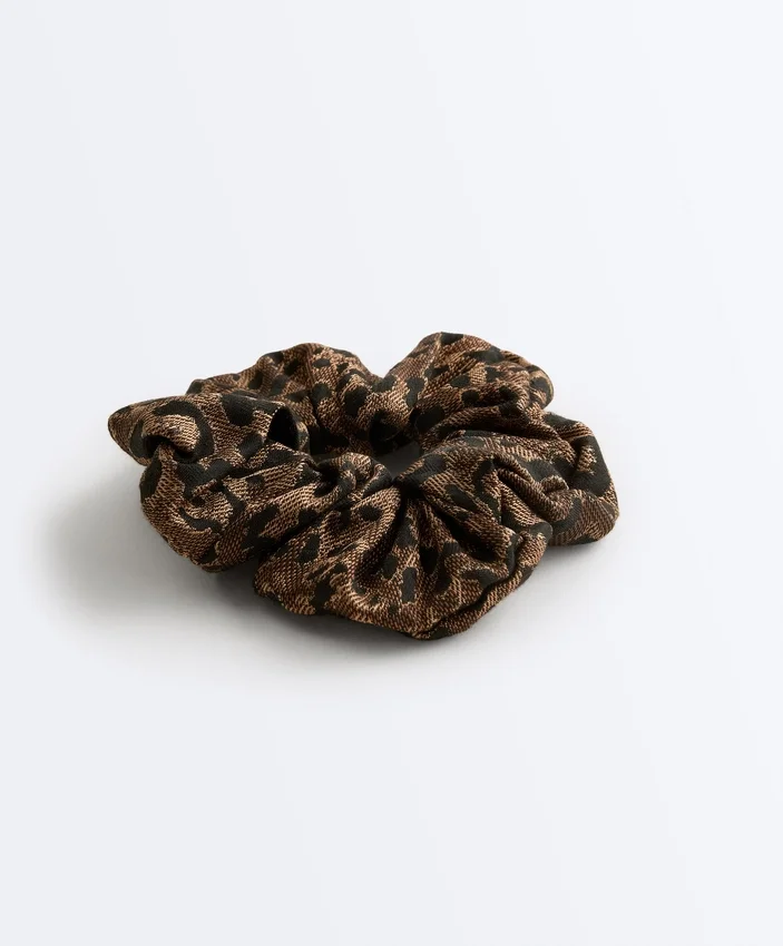 Scrunchie grande in jacquard leopardato Scrunchie grande in jacquard leopardato