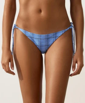 Slip bikini a copertura media con stampa a quadri e lacci