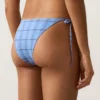 Slip bikini a copertura media con stampa a quadri e lacci