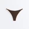 Slip bikini a copertura media con taglio a U e bordi a contrasto