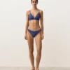 Slip bikini a copertura media con taglio a U in tessuto a quadretti Slip bikini a copertura media con taglio a U in tessuto a quadretti