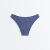 Slip bikini a copertura media con taglio a U in tessuto a quadretti Slip bikini a copertura media con taglio a U in tessuto a quadretti