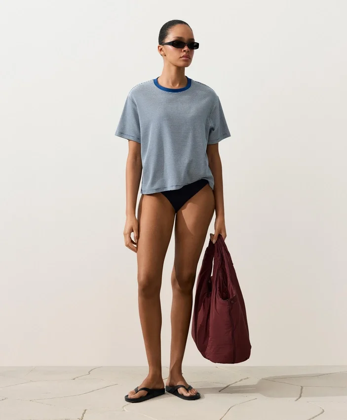 Slip bikini a copertura media in piqué con taglio a U Slip bikini a copertura media in piqué con taglio a U