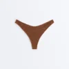 Slip bikini brasiliano con taglio a U in tessuto stropicciato Slip bikini brasiliano con taglio a U in tessuto stropicciato