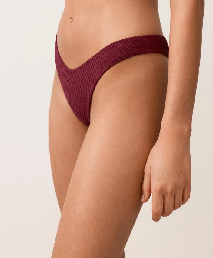 Slip bikini brasiliano in jacquard a quadretti mini con taglio a U Slip bikini brasiliano in jacquard a quadretti mini con taglio a U