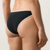 Slip bikini classico con bordi a contrasto Slip bikini classico con bordi a contrasto