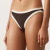 Slip bikini classico con bordi a contrasto Slip bikini classico con bordi a contrasto