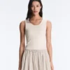 T-shirt a costine con spalline larghe, in cotone e modal T-shirt a costine con spalline larghe, in cotone e modal