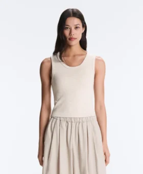 T-shirt a costine con spalline larghe, in cotone e modal