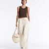 T-shirt a costine con spalline larghe, in cotone e modal T-shirt a costine con spalline larghe, in cotone e modal