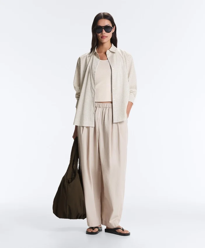 T-shirt a costine con spalline larghe, in cotone e modal T-shirt a costine con spalline larghe, in cotone e modal