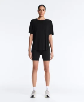 T-shirt a maniche corte in misto modal con orlo posteriore arrotondato