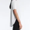 T-shirt a maniche corte in misto modal con orlo posteriore arrotondato