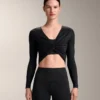 T-shirt a maniche lunghe multi-posizione in misto lyocell con nodo T-shirt a maniche lunghe multi-posizione in misto lyocell con nodo