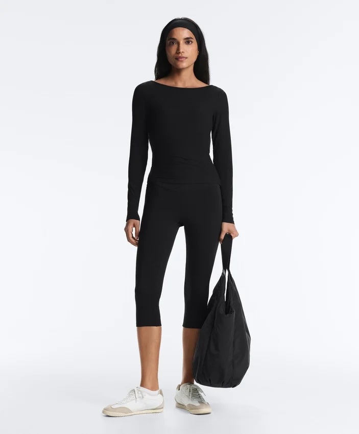 T-shirt a scollo a barchetta in misto modal a costine T-shirt a scollo a barchetta in misto modal a costine