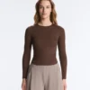 T-shirt aderente a maniche lunghe in tessuto a costine di cotone e modal T-shirt aderente a maniche lunghe in tessuto a costine di cotone e modal