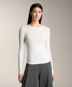 T-shirt aderente a maniche lunghe in tessuto a costine di cotone e modal