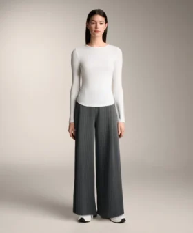T-shirt aderente a maniche lunghe in tessuto a costine di cotone e modal
