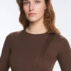 T-shirt aderente a maniche lunghe in tessuto a costine di cotone e modal T-shirt aderente a maniche lunghe in tessuto a costine di cotone e modal
