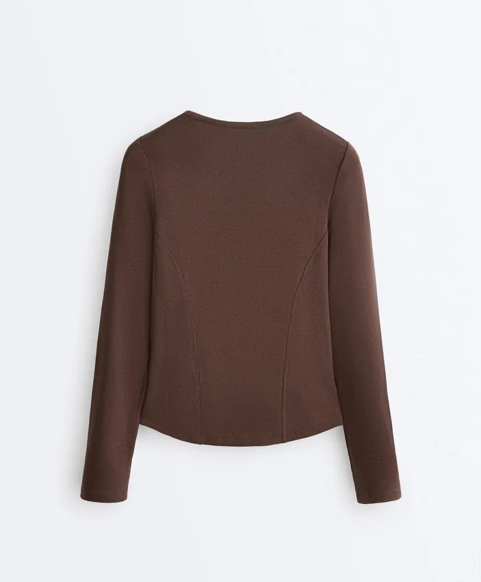 T-shirt aderente a maniche lunghe in tessuto a costine di cotone e modal T-shirt aderente a maniche lunghe in tessuto a costine di cotone e modal