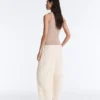 T-shirt aderente con spalline a costine in cotone e modal T-shirt aderente con spalline a costine in cotone e modal