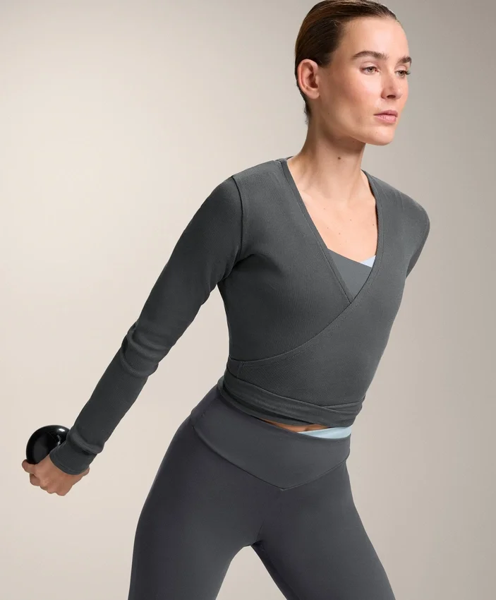 T-shirt avvolgente in misto cotone a costine T-shirt avvolgente in misto cotone a costine