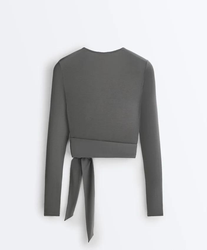 T-shirt avvolgente in misto Lyocell T-shirt avvolgente in misto Lyocell