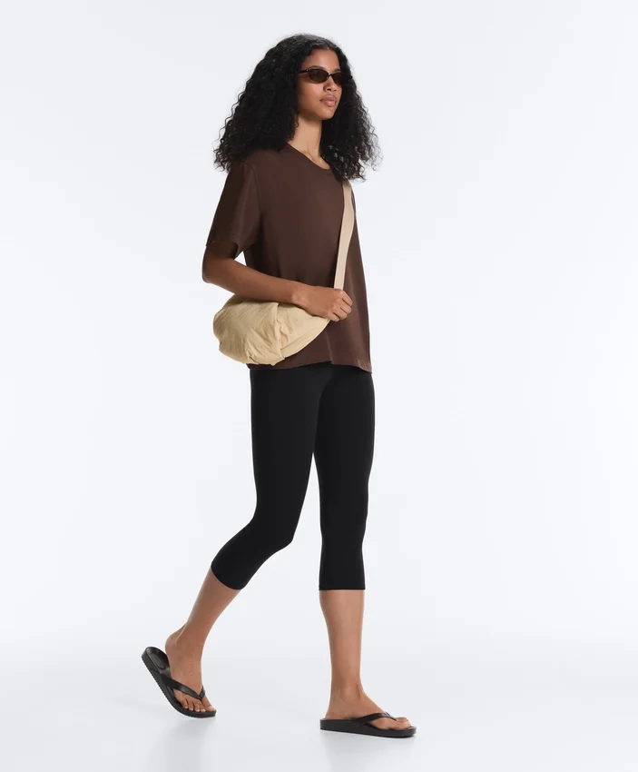 T-shirt boxy a maniche corte in misto cotone T-shirt boxy a maniche corte in misto cotone