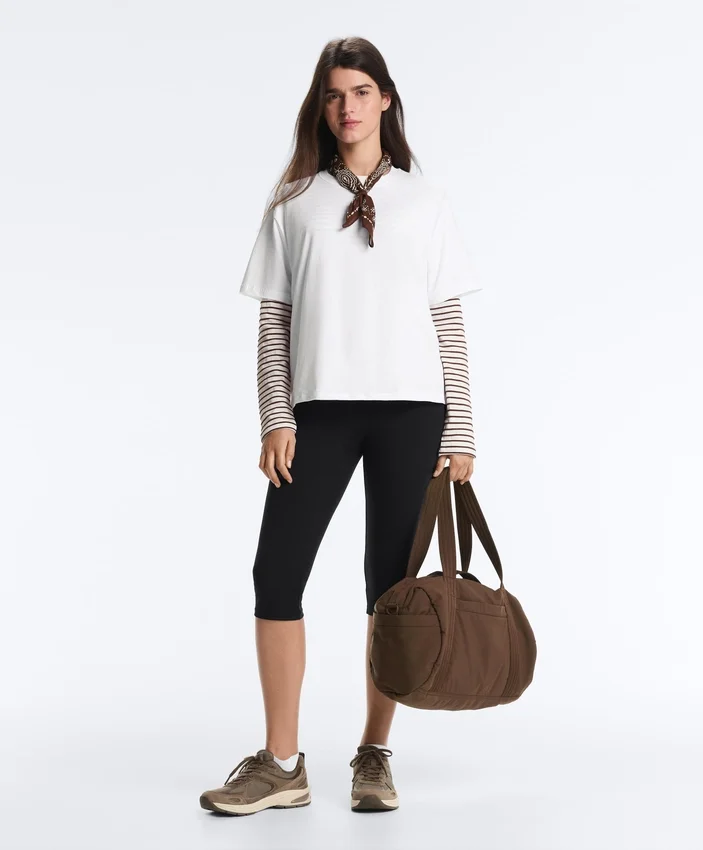 T-shirt boxy a maniche corte in misto cotone T-shirt boxy a maniche corte in misto cotone