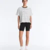 T-shirt boxy a maniche corte in misto cotone a righe T-shirt boxy a maniche corte in misto cotone a righe