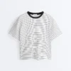 T-shirt boxy a maniche corte in misto cotone a righe T-shirt boxy a maniche corte in misto cotone a righe
