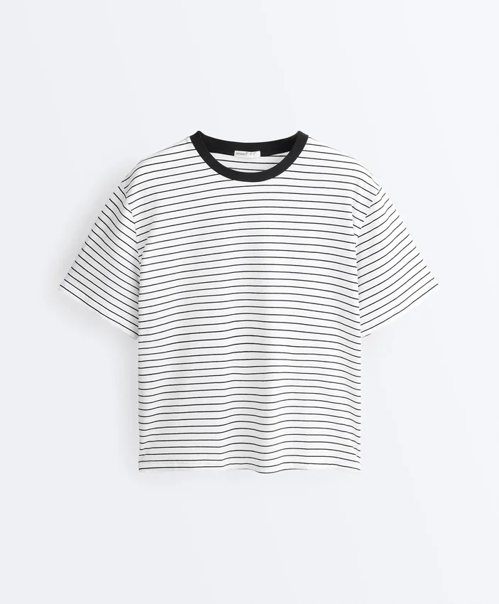T-shirt boxy a maniche corte in misto cotone a righe T-shirt boxy a maniche corte in misto cotone a righe