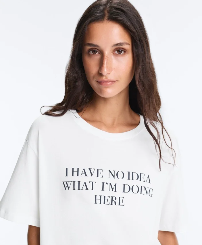 T-shirt boxy a maniche corte in misto cotone con slogan T-shirt boxy a maniche corte in misto cotone con slogan