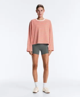 T-shirt boxy a maniche lunghe a righe in 100% cotone