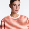 T-shirt boxy a maniche lunghe a righe in 100% cotone T-shirt boxy a maniche lunghe a righe in 100% cotone