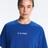 T-shirt corta squadrata in misto cotone con slogan T-shirt corta squadrata in misto cotone con slogan