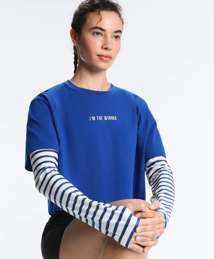 T-shirt corta squadrata in misto cotone con slogan T-shirt corta squadrata in misto cotone con slogan