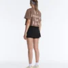 T-shirt corta squadrata in misto cotone con slogan T-shirt corta squadrata in misto cotone con slogan