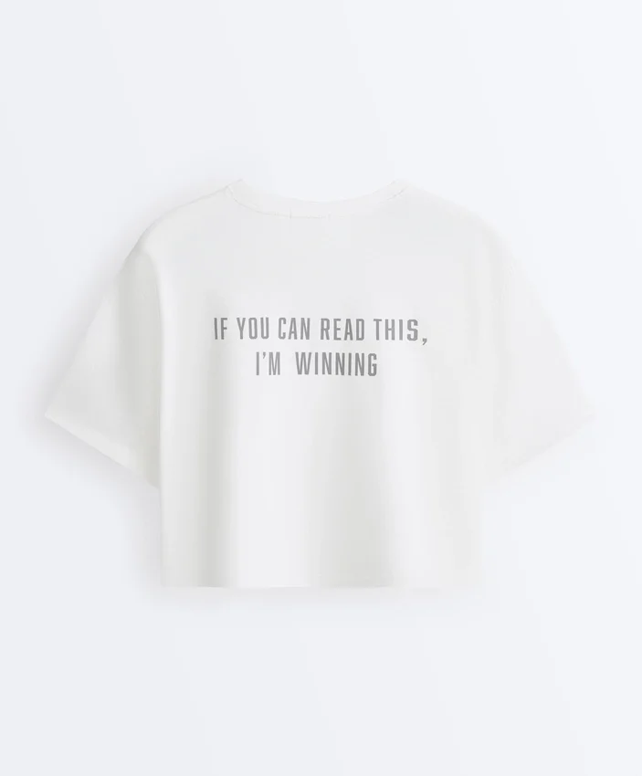 T-shirt corta squadrata in misto cotone con slogan T-shirt corta squadrata in misto cotone con slogan