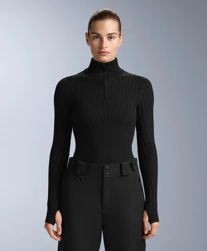 T-shirt intima termica a costine con colletto a V T-shirt intima termica a costine con colletto a V