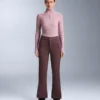T-shirt intima termica a costine con colletto a V T-shirt intima termica a costine con colletto a V
